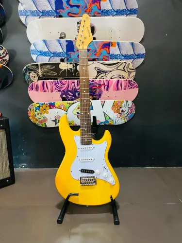 Guitarra StratoCaster Strinberg
