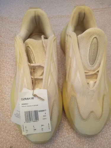 Tênis Ozrah da adidas