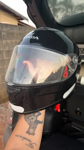 Capacete