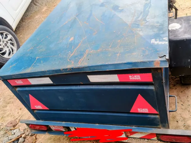 Vende se essa carrocinha / emplacada em dias no ponto de transferir 