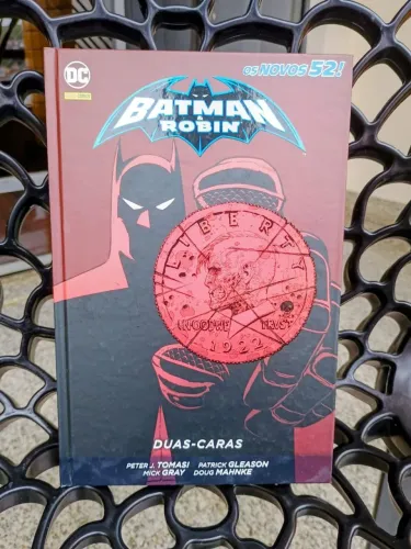 Batman e Robin - Duas Caras