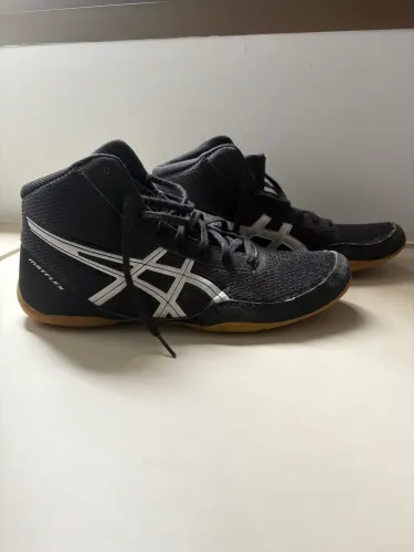 Botinha Boxe/ Luta livre/ Grappling ASICS