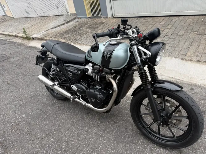 Triumph Speed Twin 900 2023 baixo km