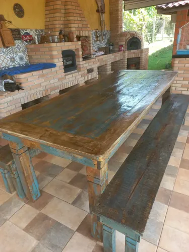 Mesa madeira com Bancos