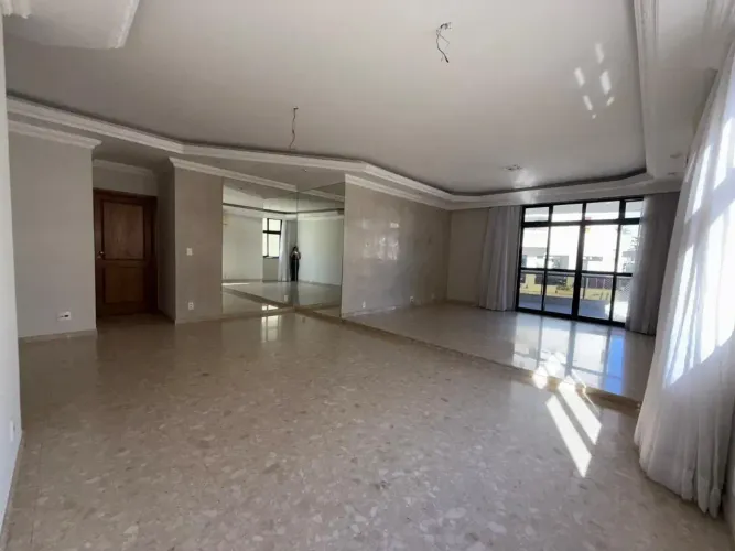 Apartamento 4 suítes + Dep - Varanda QUEBRA CÔCO
