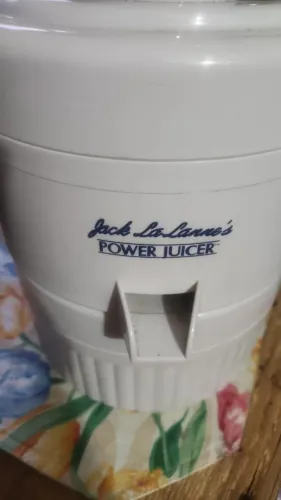 Vendo Extratora de Sucos (Juicer) Importada