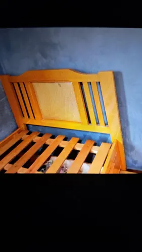 Cama bicama em madeira com gavetas