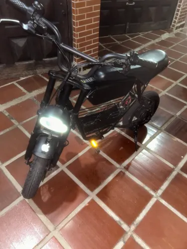 moto elétrica y16