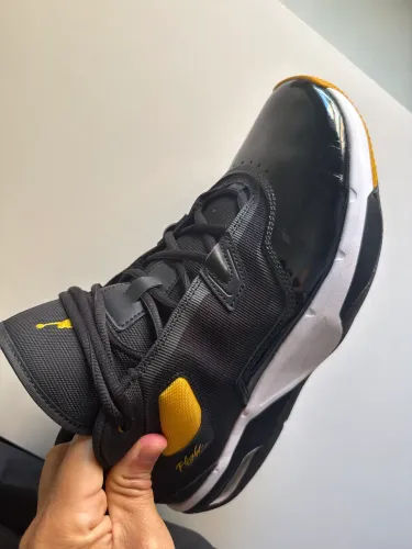 Jordan Stay Loyal 3 Black Yellow Ochre número 41 