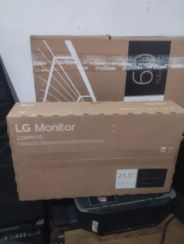 Monitor LG na caixa