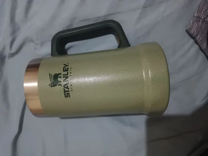 COPO STANLEY ORIGINAL. modelo caneca, tenho da cor verde e azul