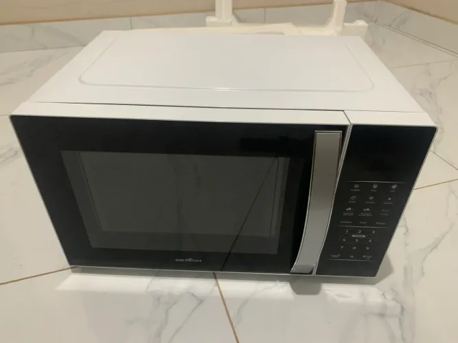 Microondas Britânia NOVO