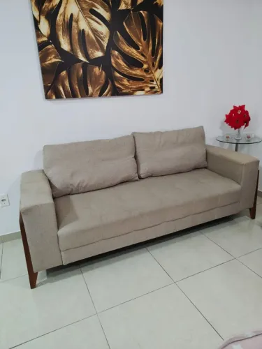 Sofá 3 lugares em linho