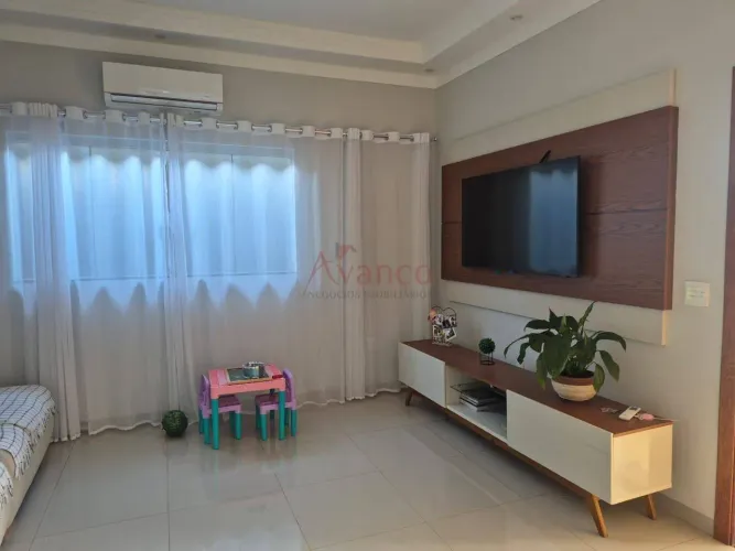 Casa com 3 dormitórios à venda, 160 m² por R$ 520.000 - Residencial Monterey - São José do