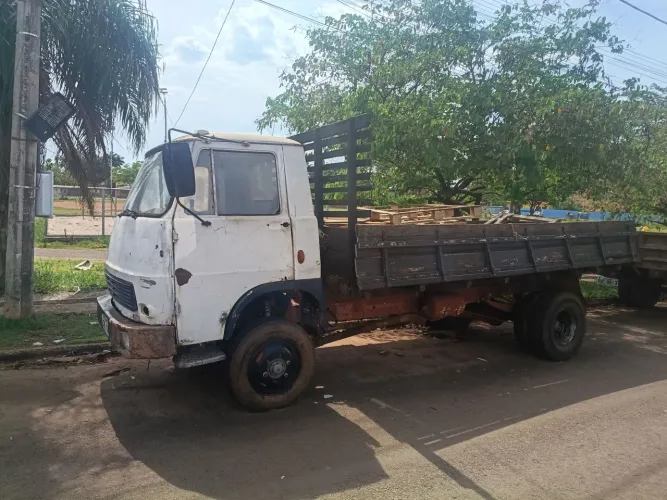 Vendo ou troco caminhão fiet 80s