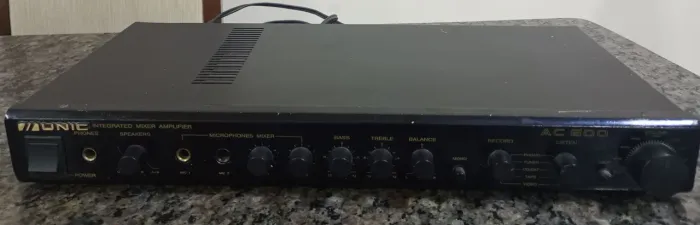 Amplificador de som Ac800