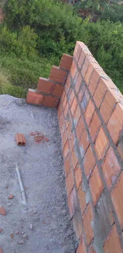 Sou pedreiro tou disponível