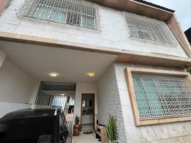 Casa de alto padrão duplex em Olaria - Rio de Janeiro - RJ