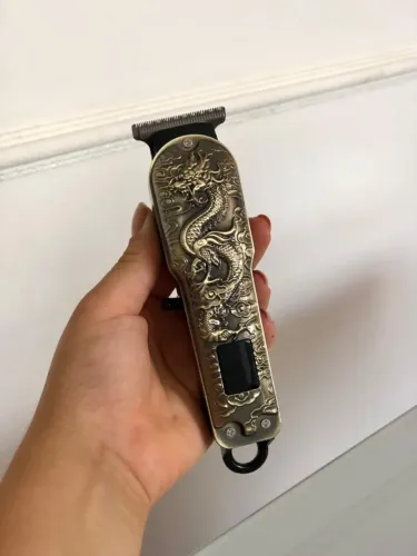 Máquina Profissional de Barbear e Cortar Cabelo | Precisão e Alto Desempenho