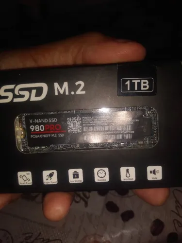 VENDO SSD 980 PRO NOVO,COM MENOS DE UM TERABYTE