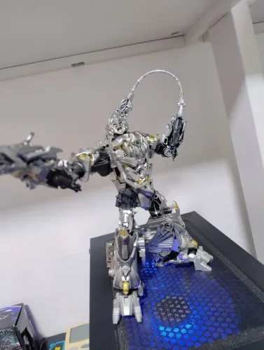 SS54 VOYAGER CLASS Megatron KO