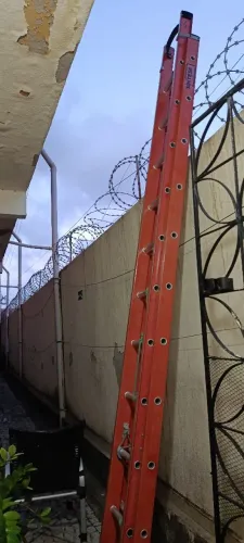 Escada de 6 metros