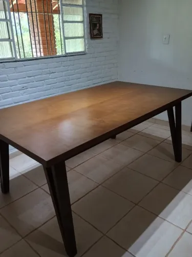 Mesa de Jantar Madeira Maciça ( Entrego)
