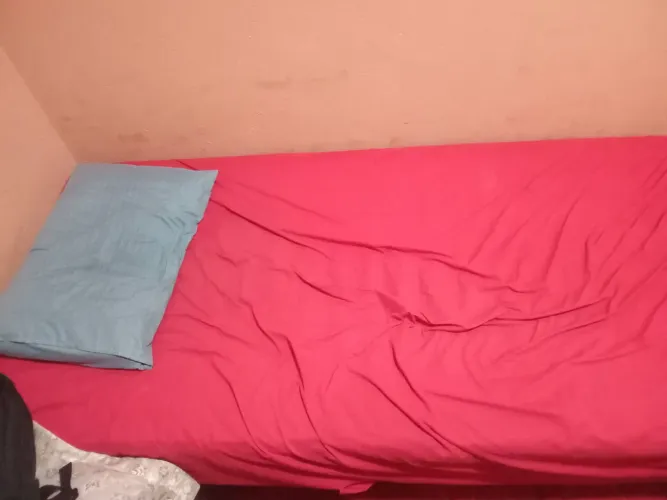 Vende-se cama box de solteiro R$ 250,00