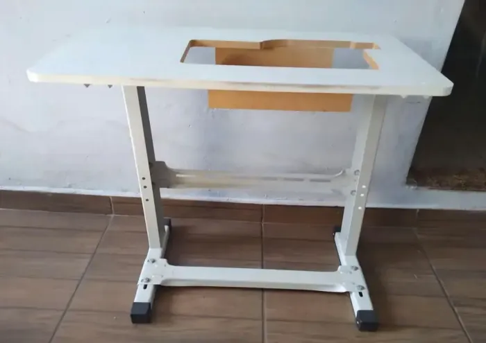 Mesa maquina de costura Singer 6660