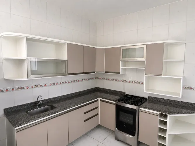 Cozinha Planejada em MDF Completa com Armários, Bancadas e Nichos - Sem Eletrodomésticos