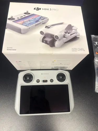 Controle Remoto Com Tela DJI RC Para Mini 3 / Mini 3 Pro / Air 2S / Mavic 3
