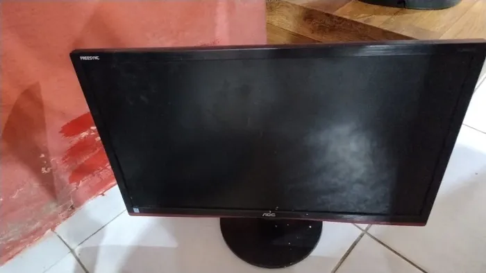 Monitor gamer AOC 24 pol free sinc para retirada de peças ou troca da tela