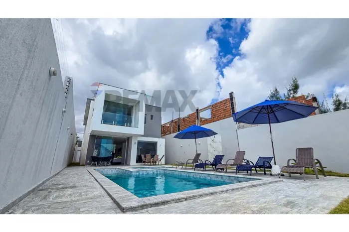Casa Duplex Pé na Areia: Seu Refúgio Litorâneo em Caucaia - Luxo & Conforto
