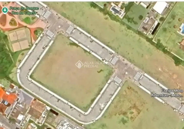 Terreno de Esquina Próximo ao Mar  Condomínio de Alto Padrão