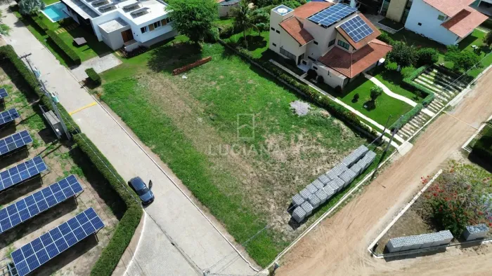Lote de Esquina com 1000 m² de área total no Condomínio Gravatá Country