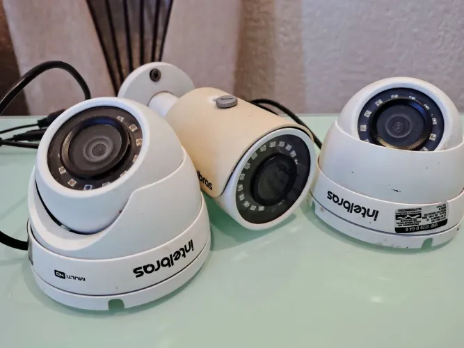 Três Câmeras Intelbras VHD série 3000 Full HD