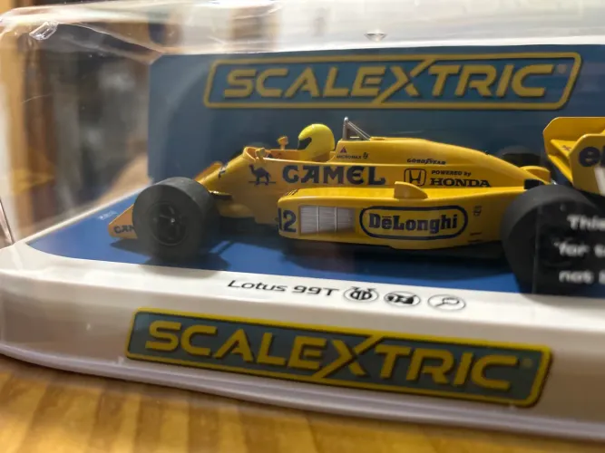 Carrinho Scalextric F1 LOTUS 99T Ayrton Senna