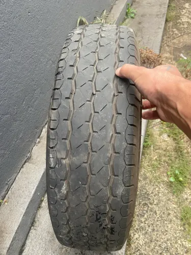 Pneu para caminhão 205 75 R16