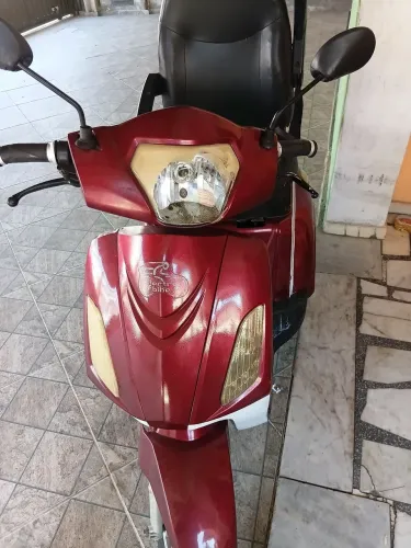 Triciclo elétrico usado