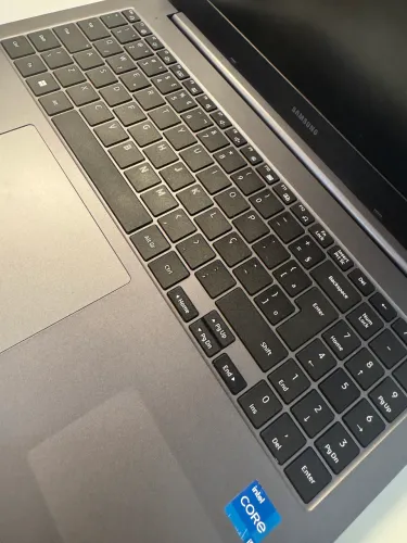 Notebook Samsung galáxia Book 4 core i5