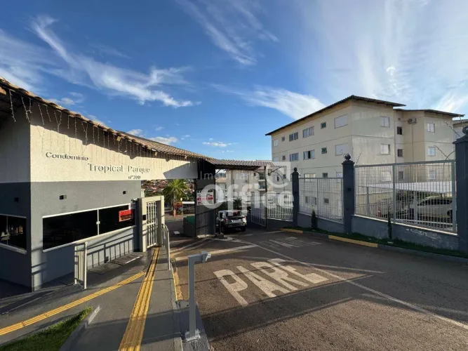Apartamento com 2 dormitórios para alugar, 55 m² por R$ 1.600,01/mês - Batista - Anápolis/
