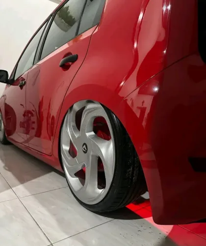 Rodas Aro 18 Concept com pneus novos