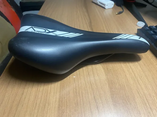 Banco/Selim de Bike ADX Selection - Muito Macio e Conservado (Desapego!)