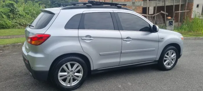 Mitsubishi ASX 2.0 16V 4X4 160cv Aut. 2012