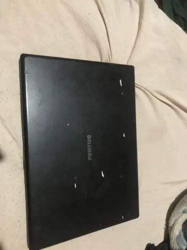 Note book novíssimo usado 4 vezes 