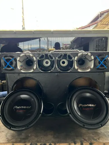 Caixa de Som Automotiva