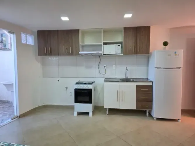 KITNET/ESTÚDIO MOBILIADO COM ÁREA GARDEN - ALUGUEL ANUAL - CAMPO GRANDE