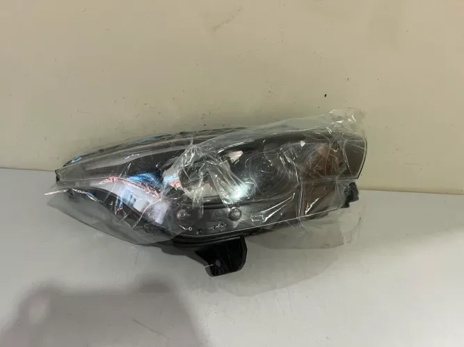 Farol direito Argo / Cronos com Led 2017/2018/2019/2020/2021/2022/2023/2024/2025