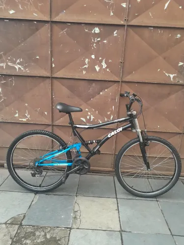 Bicicleta Caloi Full suspensão aro 26