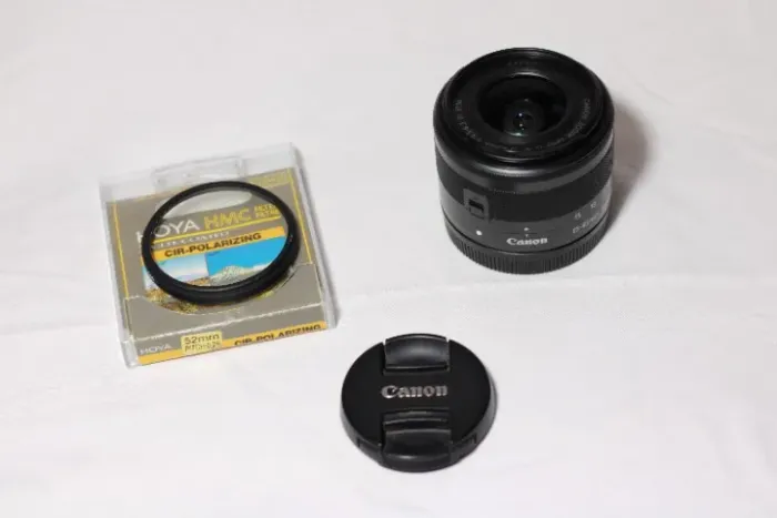 Lente Canon EF-M 15-45mm 3.5-6.3 IS STM com filtro polarizador
